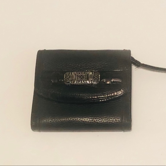 Brighton Handbags - Rare Women's Brighton Leather 5x4 inch Tri-fold Wallet
